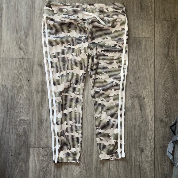 Women’s Extra Large Activewear Workout Leggings - Picture 8 of 10